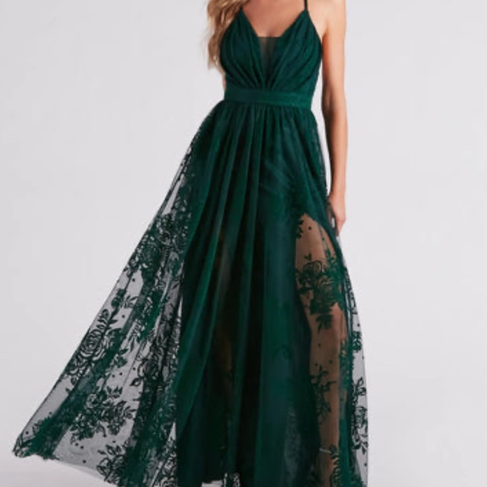 Elegant Green Lace Prom Dress